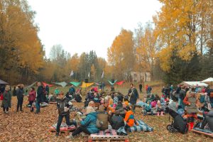 „Miško burtų" festivalio dalyviai džiaugiasi muzika ir rudeniu